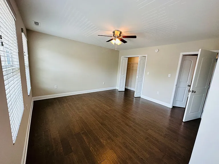 4922 Briar Rock Ln — Photo 18