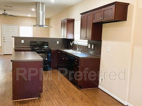 2nd image of 4522 Mayflower St #A