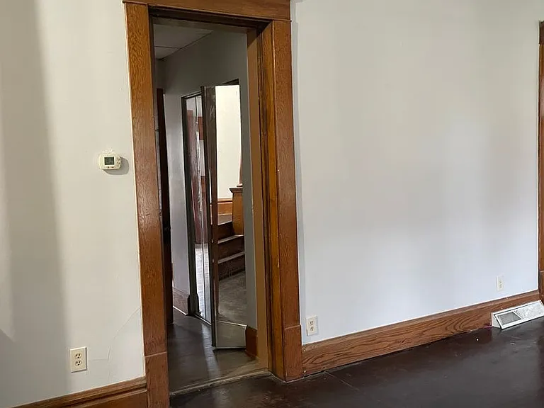 172 Oakdale Ave — Photo 6