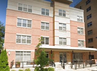1018 E Knapp St #22FE40403, Milwaukee, WI 53202