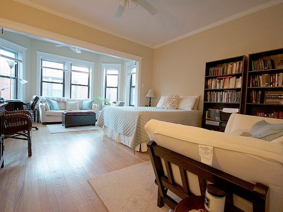 3rd image of 1582 Oak Ave APT 3