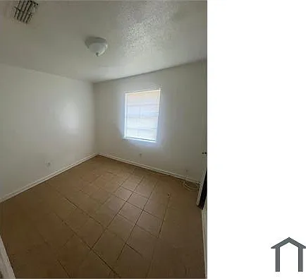 2124 E 3rd St — Photo 6