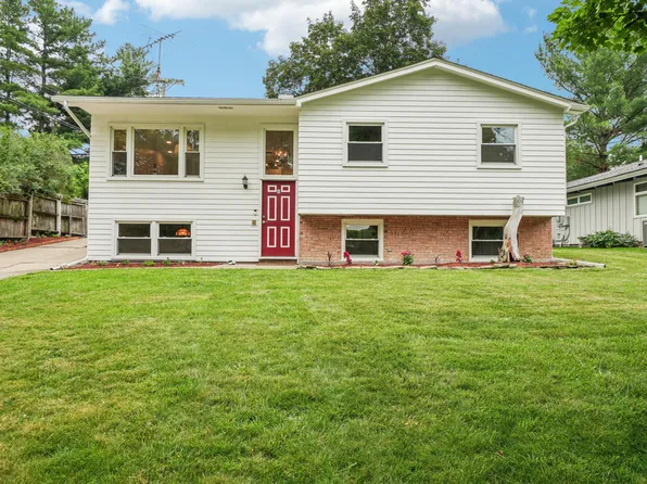 3110 Hilltop Dr, Ann Arbor, MI 48103