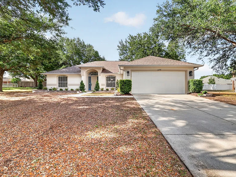 2294 Knollwood Dr — Photo 1