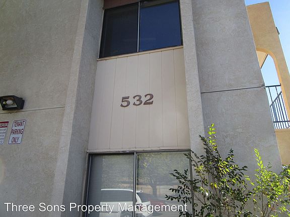 2nd image of 532 Palomas Dr SE APT C
