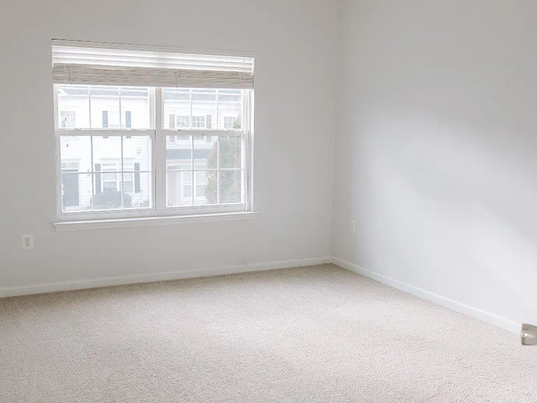 110 Quinton Oaks Cir — Photo 32