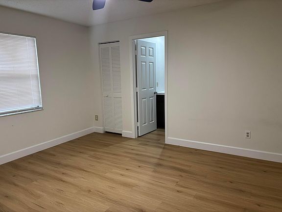 5th image of 674 SW Violet Avenue
