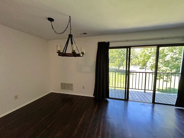 12 Wyndham Pl #12 — Photo 5