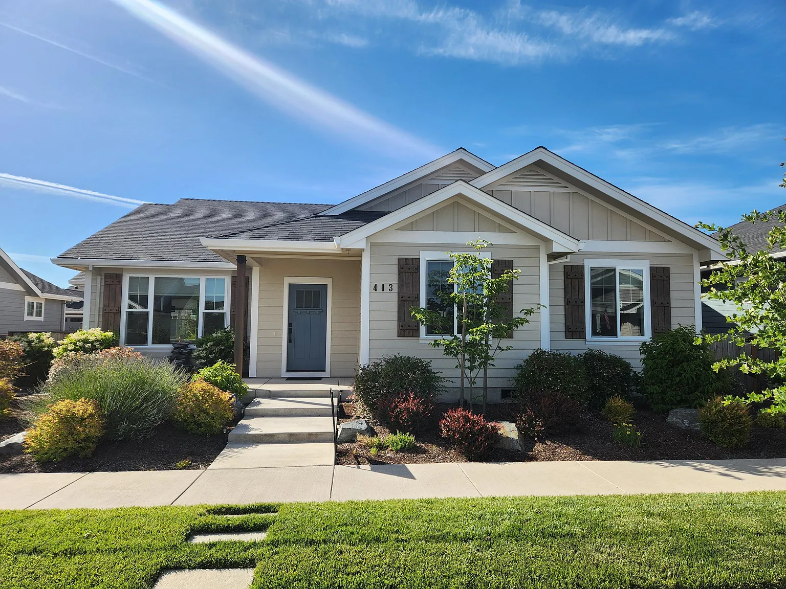 413 Castle Rock Dr photo 1