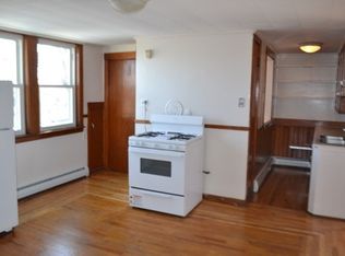 95 Farnham St APT 5, Lawrence, MA 01843