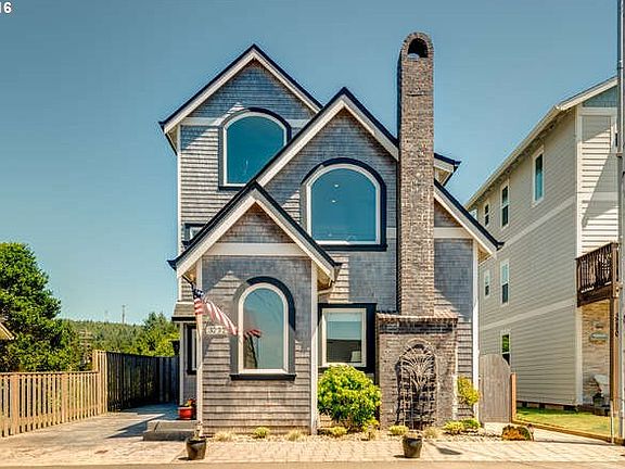 2nd image of 3232 SW Beach Ave
