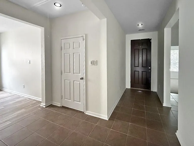 6503 Bayliss Valley Ln — Photo 3