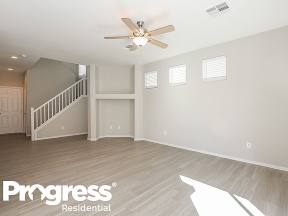 4th image of 667 Marlberry Pl