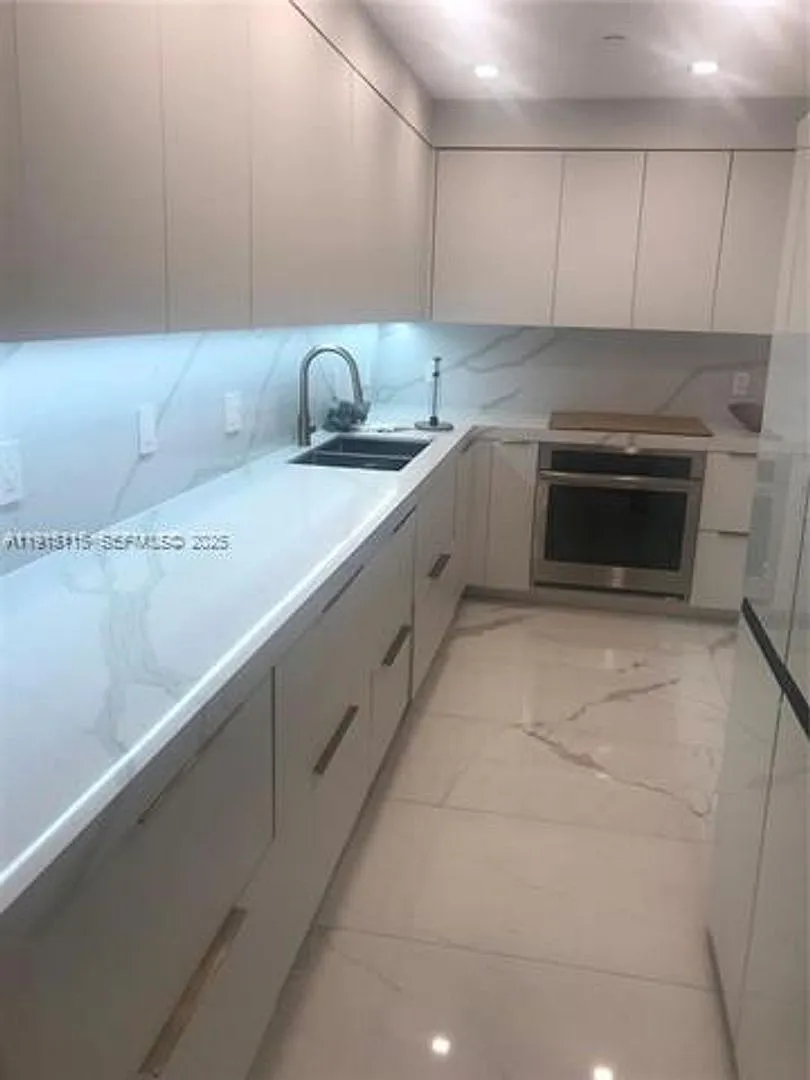 10185 Collins Ave cu-516, Bal Harbour, FL 33154 — Photo 2