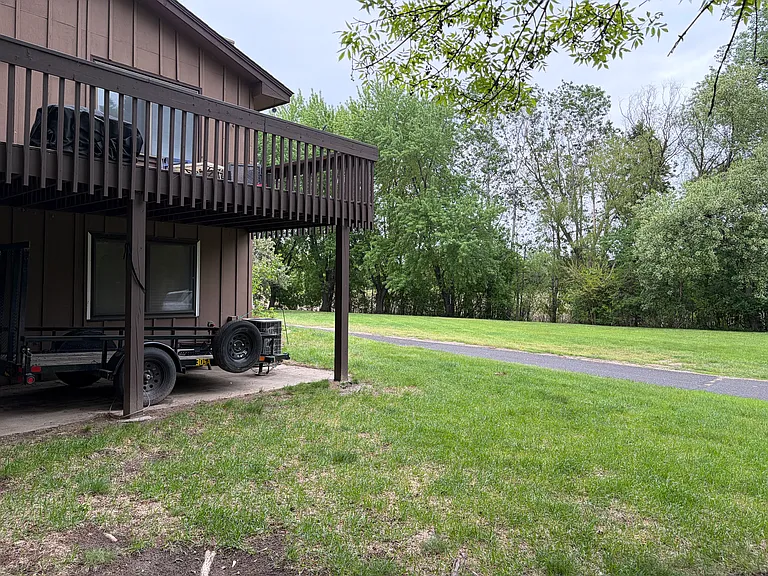 1283 Bridle Path Ct — Photo 3
