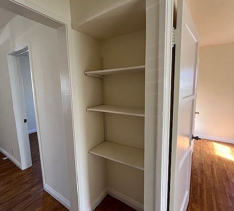 4th image of 232 S Mission Dr