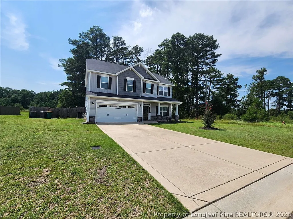 4 bed, 2.5 bath, 2200 sqft, $2,250 — Photo 2