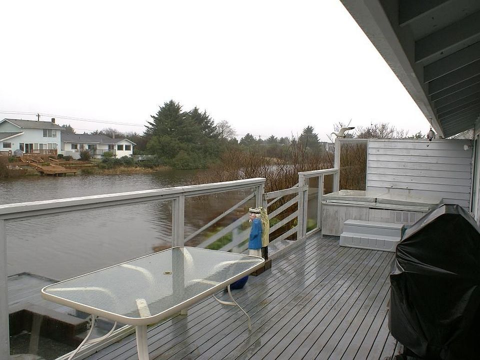 1st image of 267 Canal Dr NE