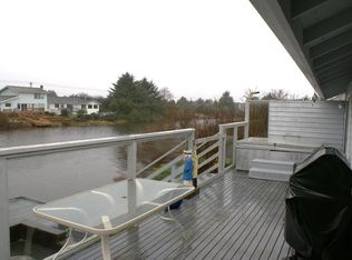 267 Canal Dr NE, Ocean Shores, WA 98569