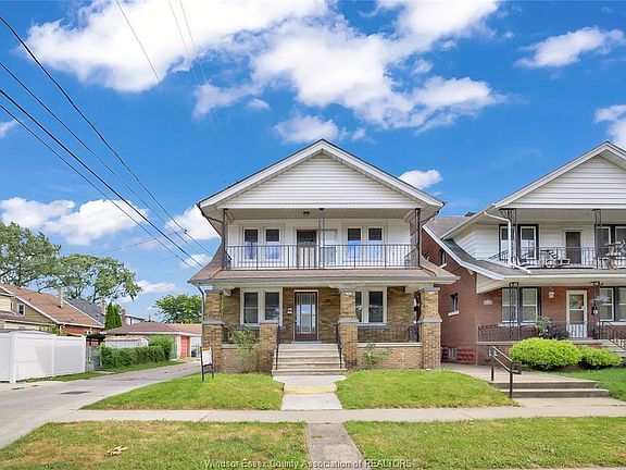 2nd image of 747 Niagara St