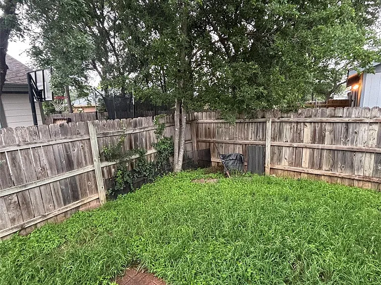 515 Luther Dr #A — Photo 23