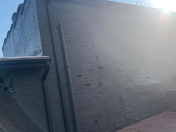 2nd image of 200 E Nash St