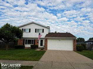 31401 Madison Ave, Madison Heights, MI 48071