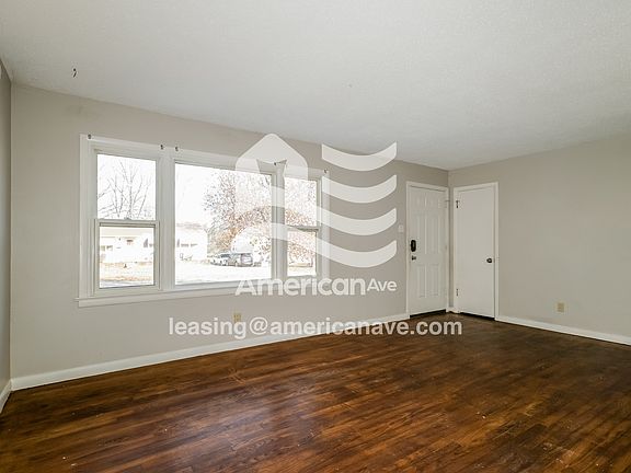 4-Living Room
