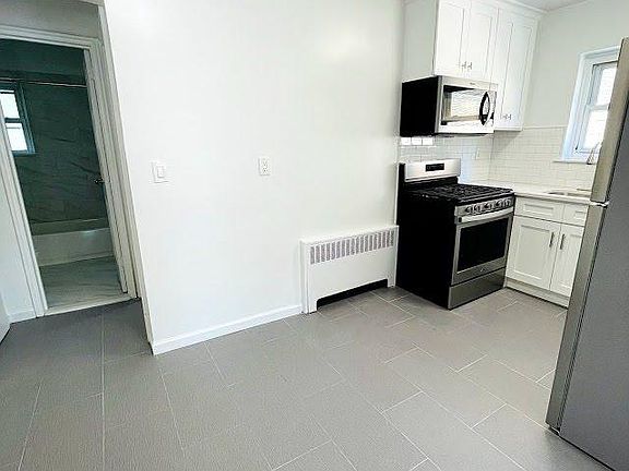 3rd image of 1314 Kearney Ave