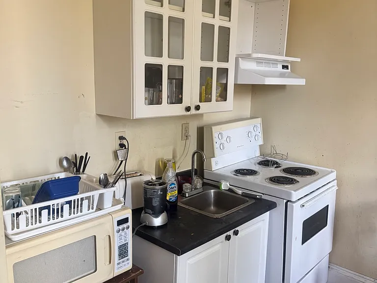 325 Laurier Ave E #3 — Photo 13