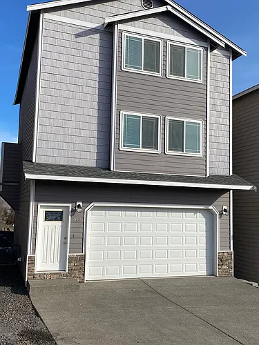 213 Breezy Way Photo 1