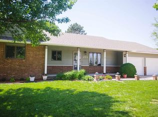203 Parkview Dr, Burrton, KS 67020