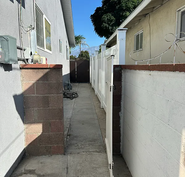 543 W G St — Photo 13