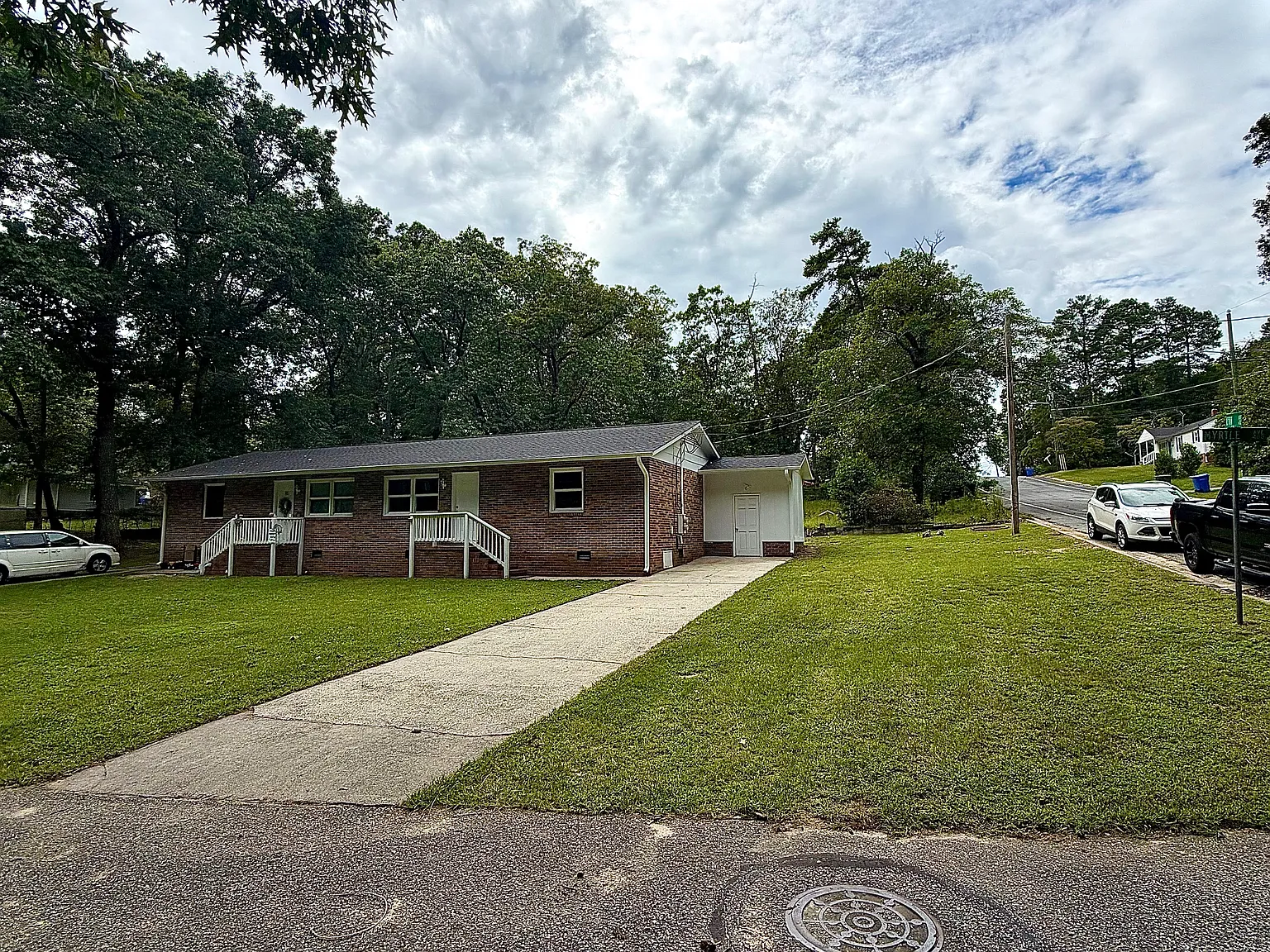 2 bed, 900 sqft, $1,000 — Photo 2
