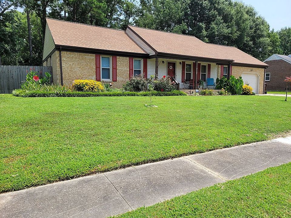 1st image of 717 Willow Oak Dr