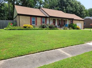 717 Willow Oak Dr, Chesapeake, VA 23322