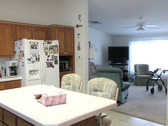 5th image of 709 Hans Dr