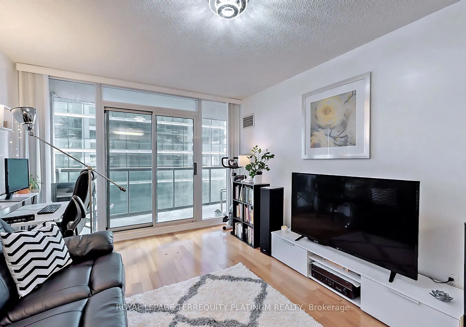 1 bed, $2,450 — Photo 4