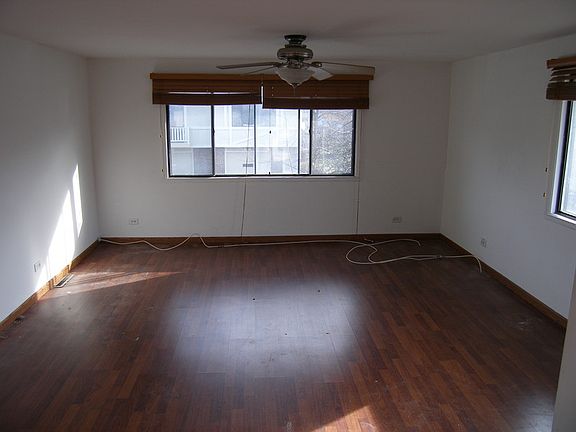 4th image of 16 Eastham Ct