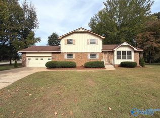2501 Guenevere Ave SE, Huntsville, AL 35803