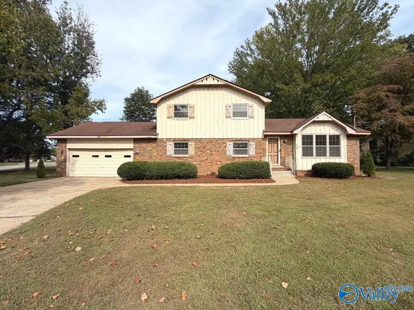 2501 Guenevere Ave SE, Huntsville, AL 35803