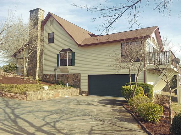 MANY CUSTOM FEATURES