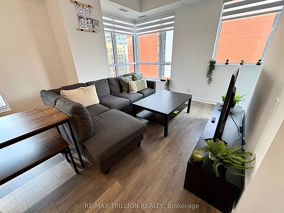 5th image of 108 Peter St #1016