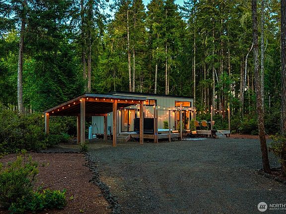 3rd image of 1431 E Phillips Lake Loop Road