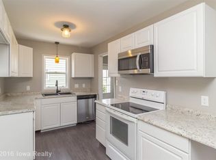 208 Hillside Ave, West Des Moines, IA 50265