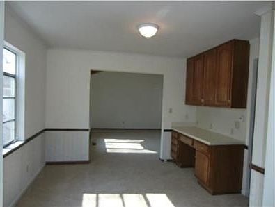 5th image of 1861 Ashland Ave