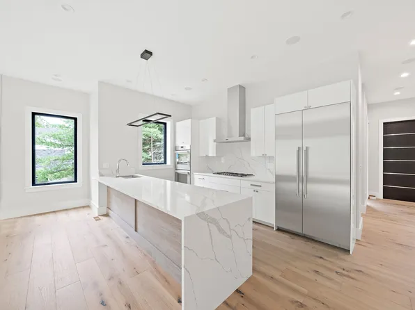 92-94 Thurston Rd, Newton, MA 02464