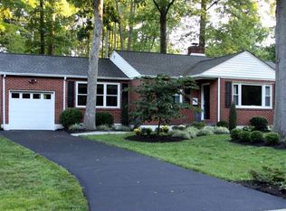 1903 Beechwood Dr, Wilmington, DE 19810