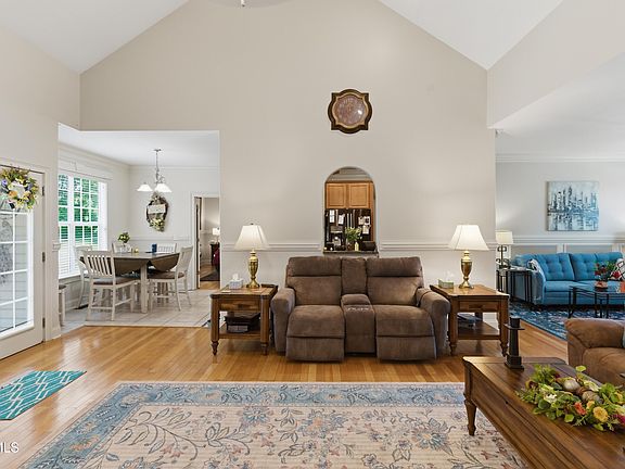 5th image of 503 Sweetgrass Ln