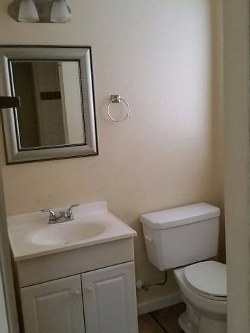 2nd image of 417 Camden Dr